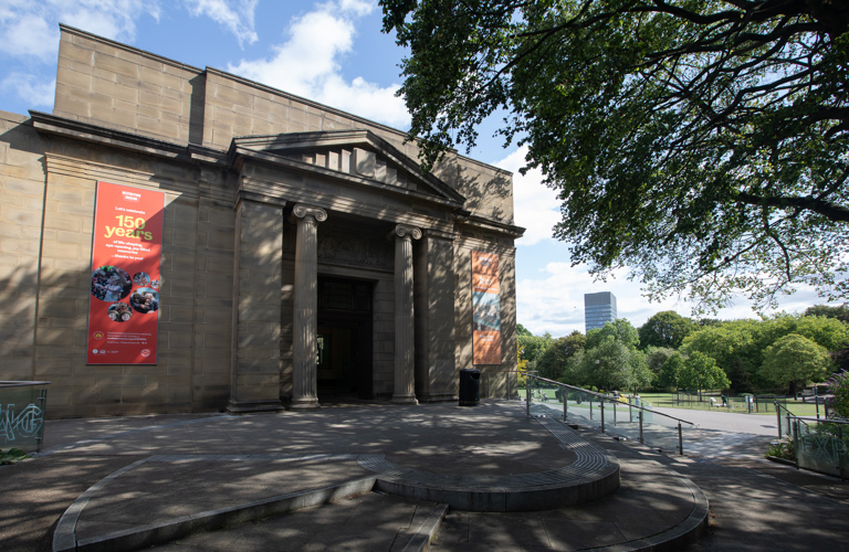 Entrance of Weston Park Museum and surrounding park 